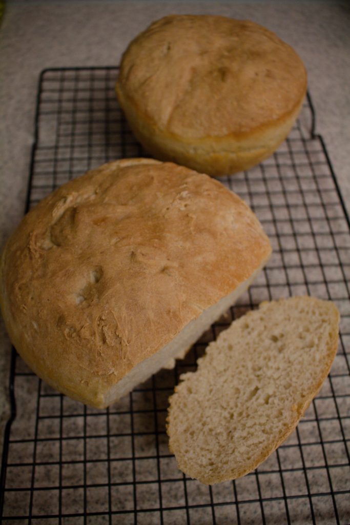This easy bread recipe is simple to pull together and doesn't need a day to rise! | Teaspoon of Nose