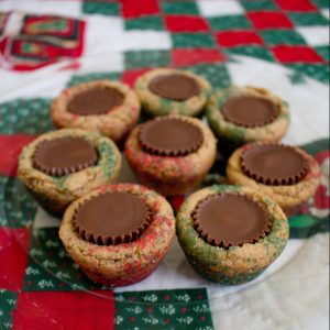 These Reese's peanut butter cookies are addictive - you can't stop eating them! Plus, they're easy to make if you've got kiddos who want to bake with you. | Teaspoon of Nose