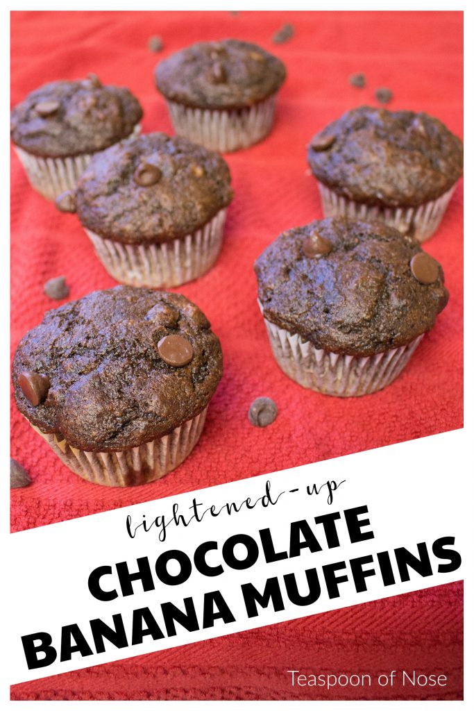 These lightened up chocolate banana muffins make getting your chocolate fix while eating healthy a breeze! | Teaspoon of Nose