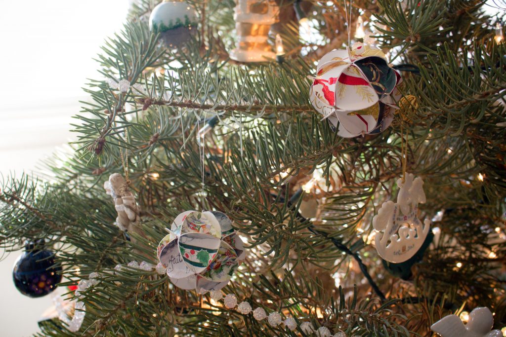 Looking for easy DIY Christmas ornaments? These are kid friendly and made out of old Christmas cards! | Teaspoon of Nose