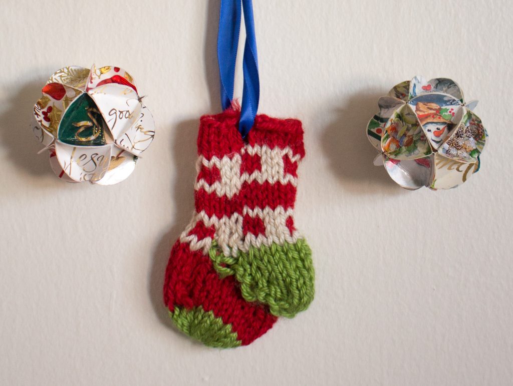Looking for easy DIY Christmas ornaments? These are kid friendly and made out of old Christmas cards! | Teaspoon of Nose