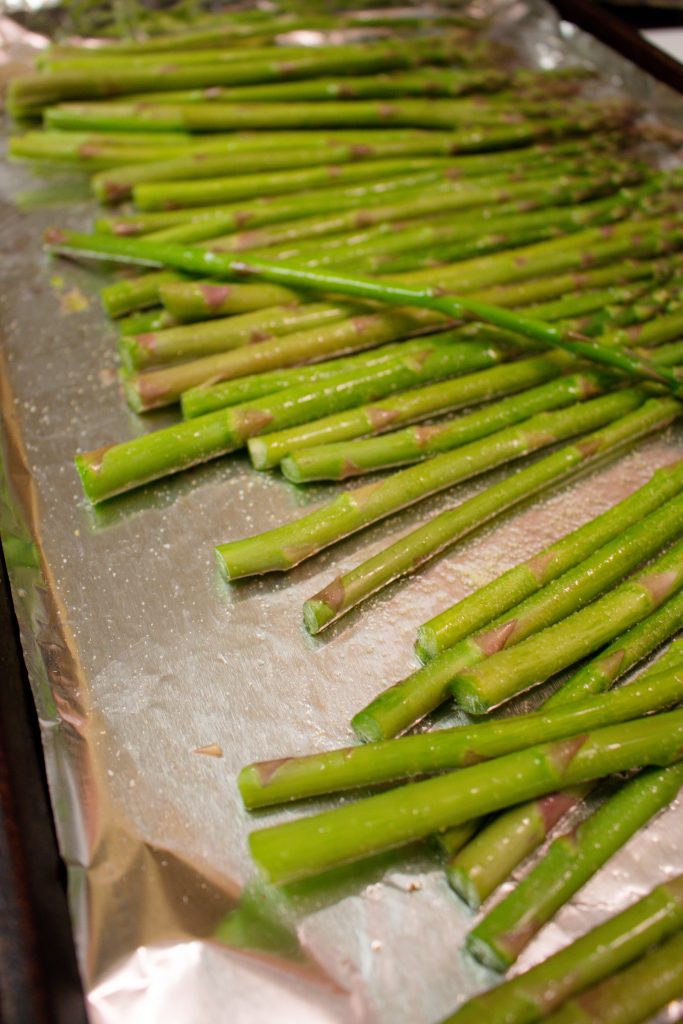 Classic roasted asparagus is the perfect side dish for any meal! | Teaspoon of Nose