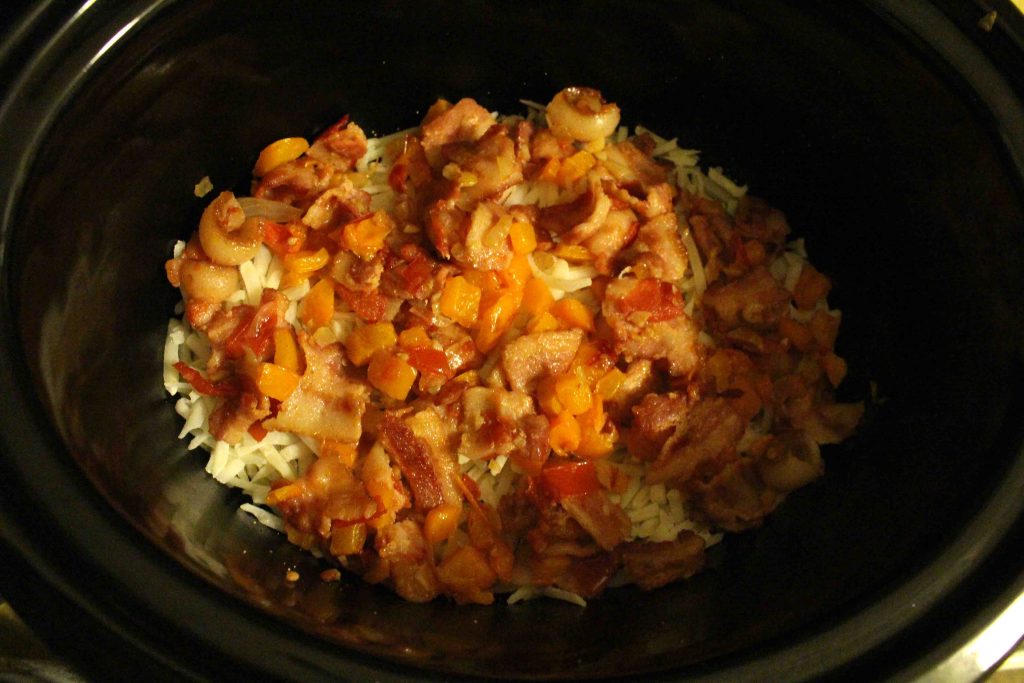 Looking for a fantastic breakfast crockpot to feed a crowd? This egg hashbrown dish is your winner! | Teaspoon of Nose