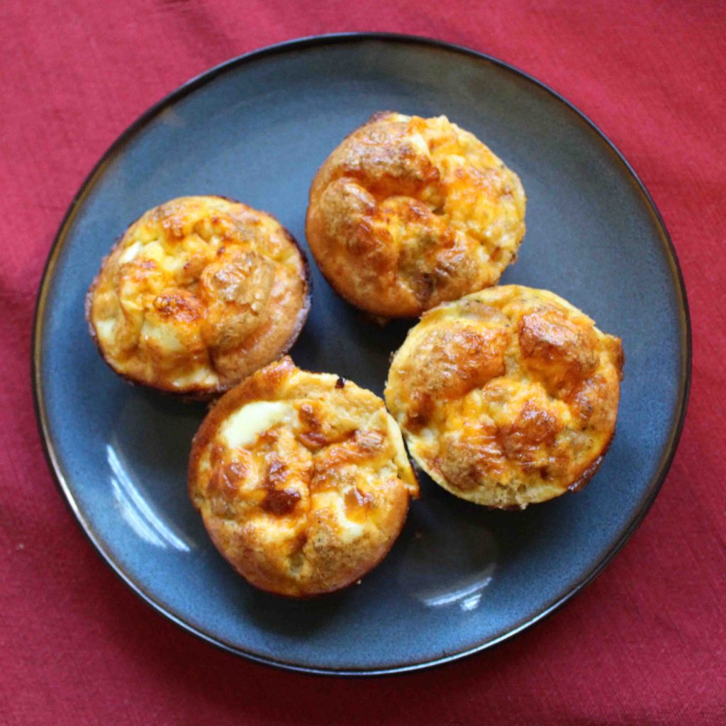 These egg muffins make for a nuturitious easy breakfast on the go or a cute addition to brunch! | Teaspoon of Nose