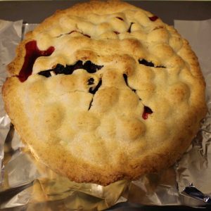 Blackberry pie is perfect for summer! | Teaspoon of Nose