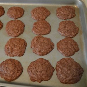 These nutella cookies are the easiest cookies I've EVER heard of!  | Teaspoon of Nose