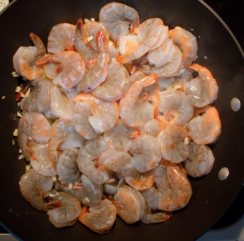 With shrimp, corn, zucchini and corn, this summer shrimp stir fry is the most summertime dish ever! | Teaspoon of Nose