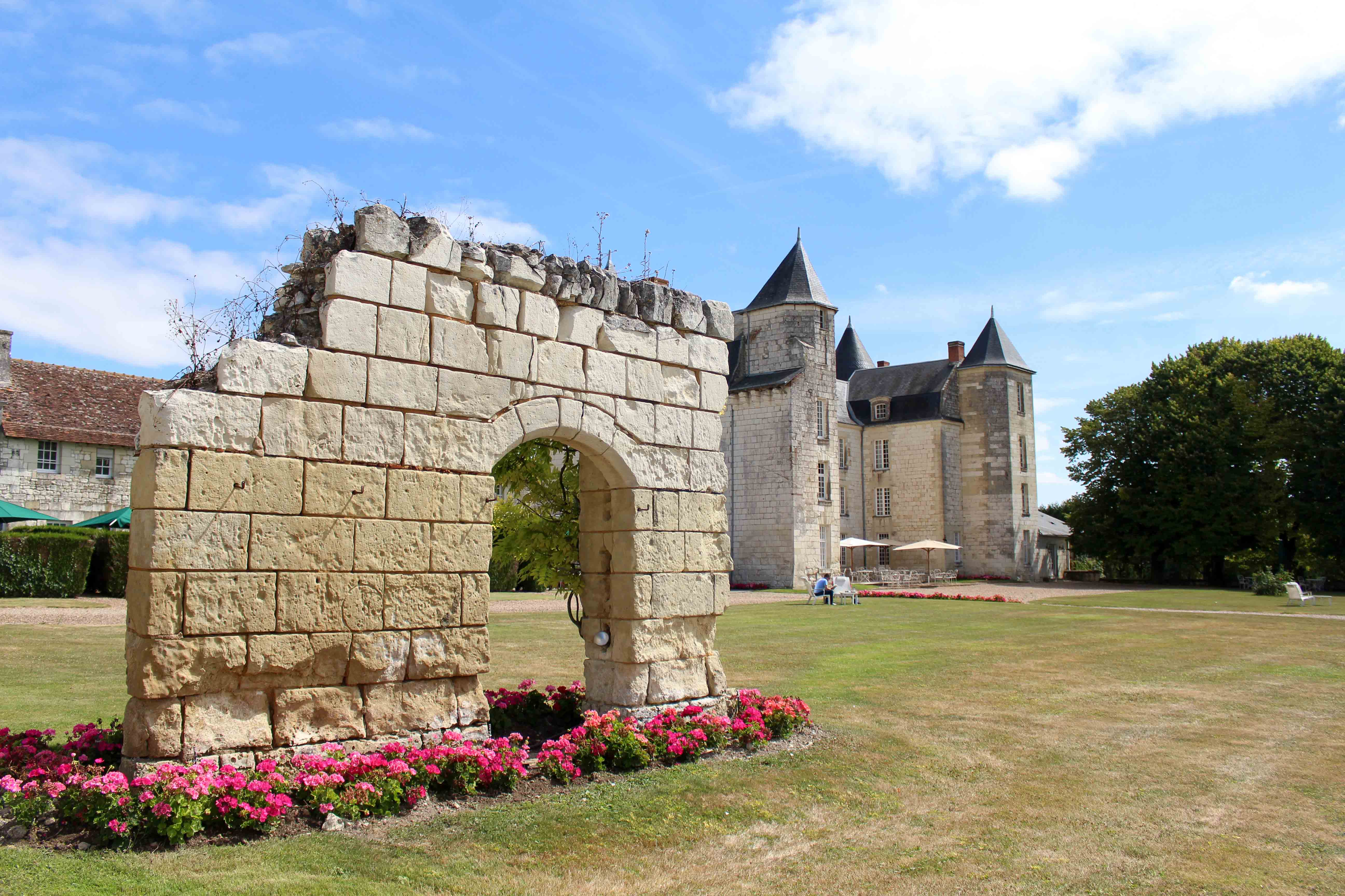 Spend a few days in the idyllic town of Chinon in the Loire Valley- its the perfect way to relax!!
