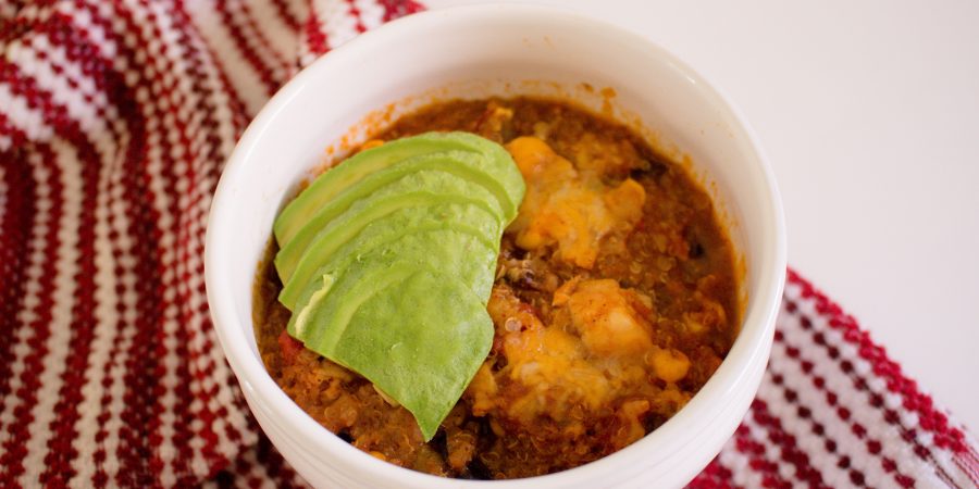 This quinoa enchilada casserole is easy to make a perfect for feeding a crowd! | Teaspoon of Nose