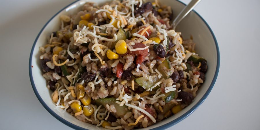 This rice skillet dish is hearty, easy, vegetarian, and a great way to use up those random vegetables in the fridge! | Teaspoon of Nose