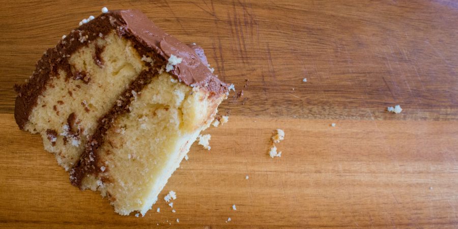 This vanilla cake recipe is light, fluffy, and full of flavor - definitely not boring! | Teaspoon of Nose