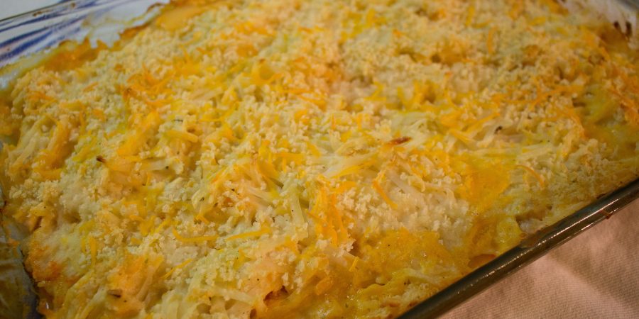 When the weather starts to cool off and football kicks off, it's time for buffalo chicken casserole! | Teaspoon of Nose