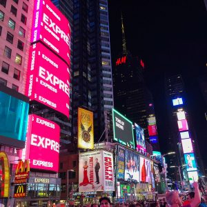 Midtown Manhattan is the quintessential New York City: here's what you should see in midtown NYC! | Teaspoon of Nose