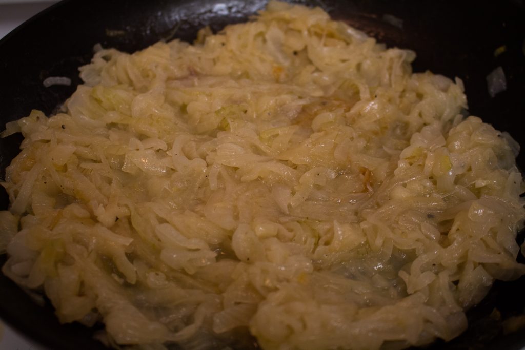 Caramelized onions make the perfect side dish slash condiment for your next big meal! | Teaspoon of Nose