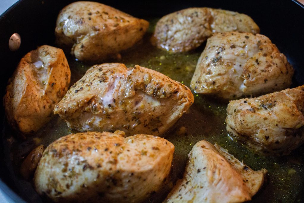 This lemon herb chicken is easy to make and perfect for a flavorful weeknight dinner! | Teaspoon of Nose