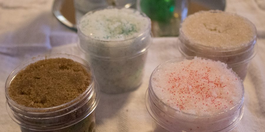 These holiday sugar scrubs are a five-minute kid-friendly DIY and make fantastic seasonal gifts with ingredients you already have in your home! | Teaspoon of Nose