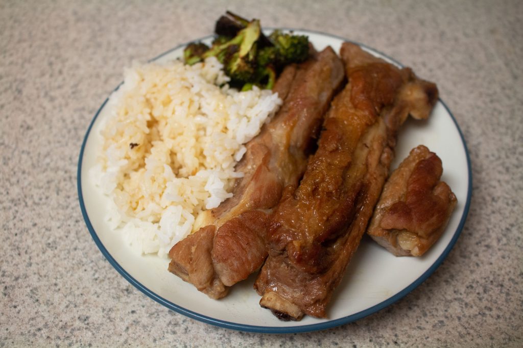 These Asian spare ribs make the perfect fake out take out!