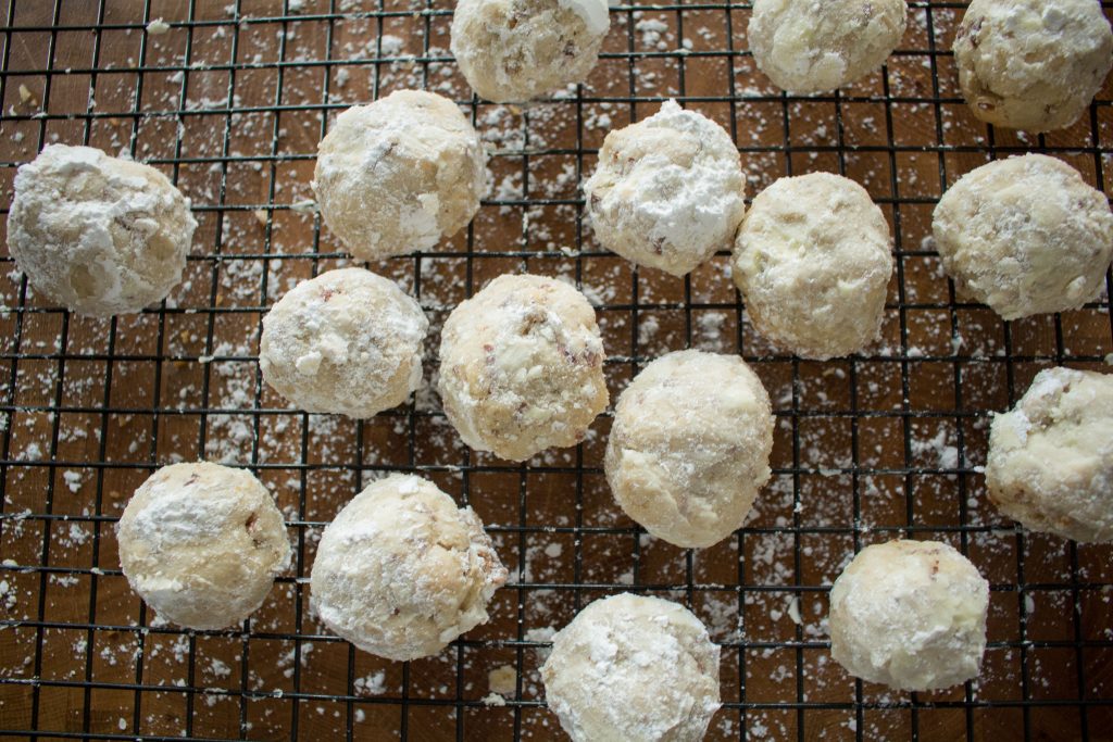 Mexican wedding cookies, aka snowball cookies, are the perfect addition to your Christmas cookie spread!