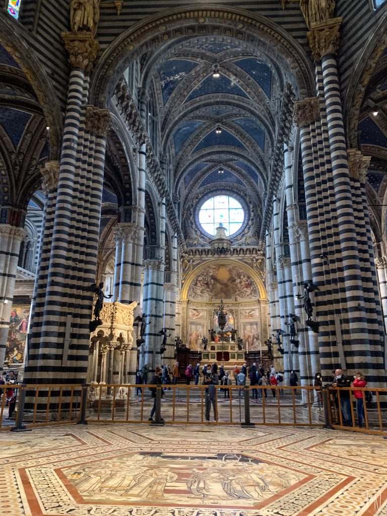 At just an hour from Florence, Siena is a popular day trip destination, but it has enough to offer that you can easily enjoy a weekend here!