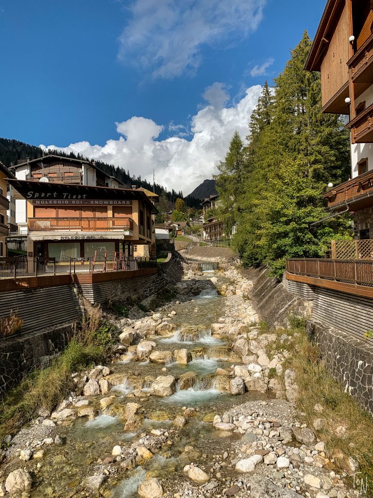A ski town in winter and hiking destination in summer, San Martino di Castrozza is a classic spot for exploring the Trentino Dolomites!