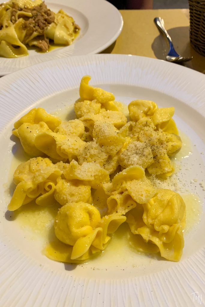 Florence's food culture is on par with its art culture! I've rounded up a few of my favorite Florence restaurants for your next trip. | Teaspoon of Nose