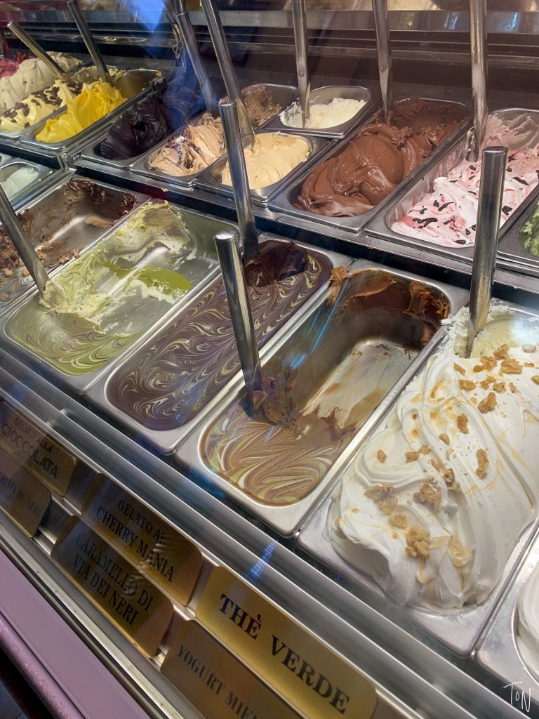 really want the best of the city, don't skip Florence's best bars and gelato shops! | Teaspoon of Nose