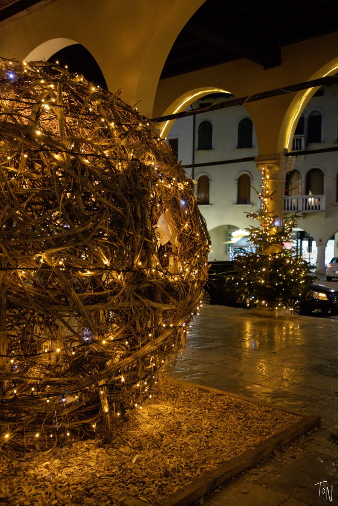 The Sacile Christmas market is everything you want in a small town Italian market!