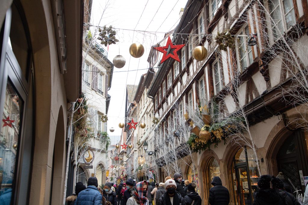 Want to plan the perfect trip to experience the Strasbourg Christmas markets?? I've got your full guide on Teaspoon of Nose!